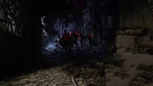 我不知道你是誰，卻知道你為了誰，向人民子弟兵致敬！